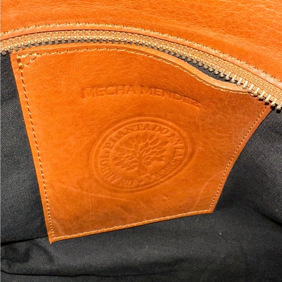 Mecha Mendez - Camel/British Luggage Brown Bucket Shoulder bag - Picture 11 of 12